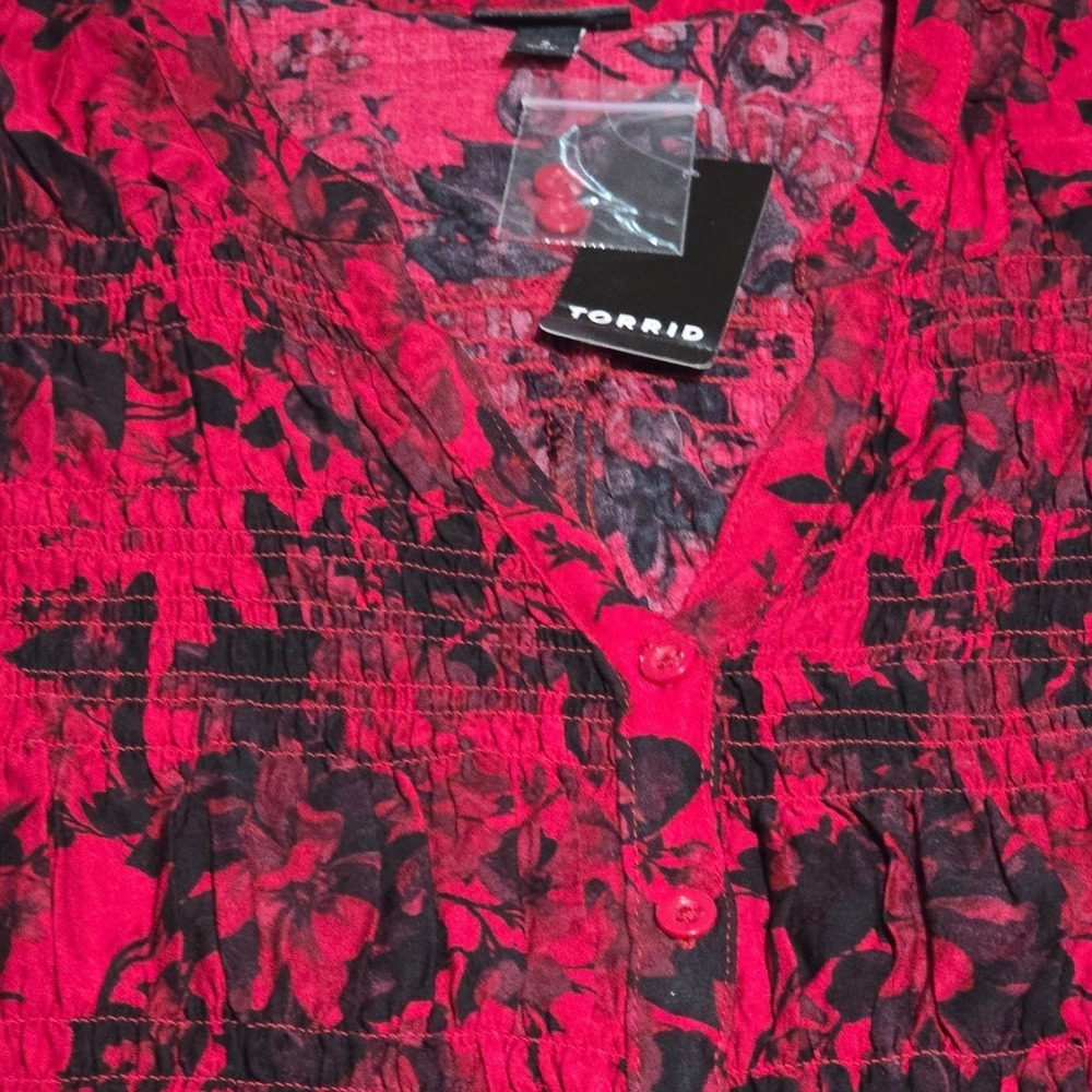 Torrid Tunic Top Womens Smocked Floral Button Down Red Black 2X NEW - Picture 5 of 13
